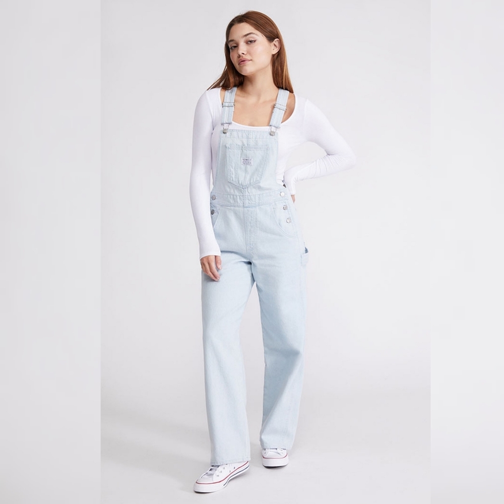 Levi's Slouchy Overalls Light Blue Wash - Picture 2 of 8